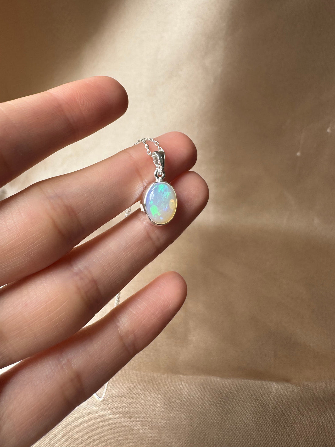 Opal Minimal Gümüş Kolye